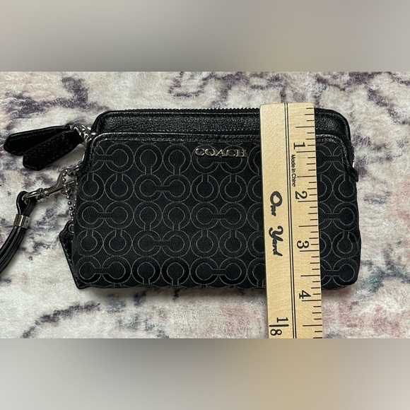 COACH Madison Double Zip Wristlet In OP Art Pearlescent Fabric - Picture 2 of 6